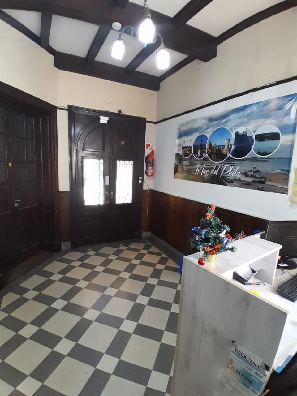 La Casona-hotel Alojamento de Acomodação e Pequeno-almoço Mar del Plata